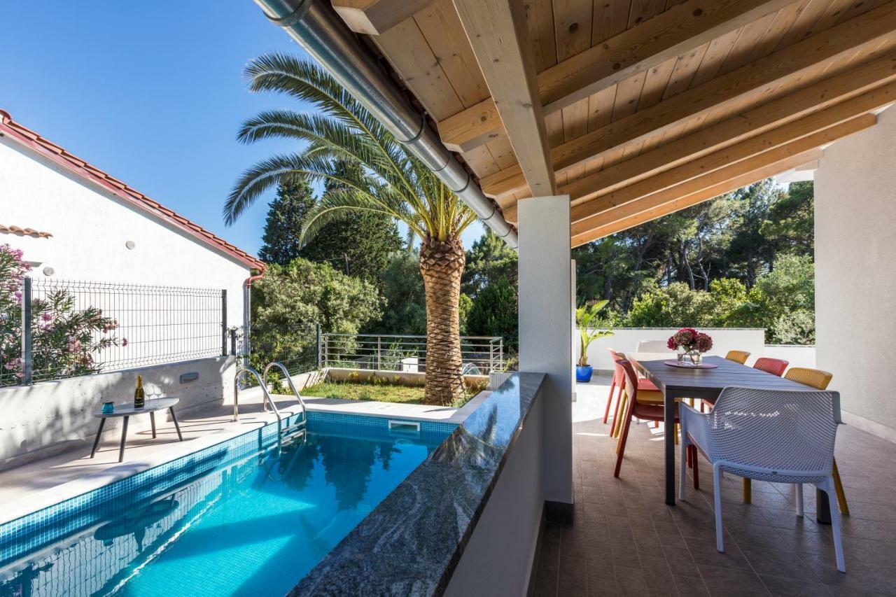 Villa Artaturi Mali Lošinj Екстериор снимка