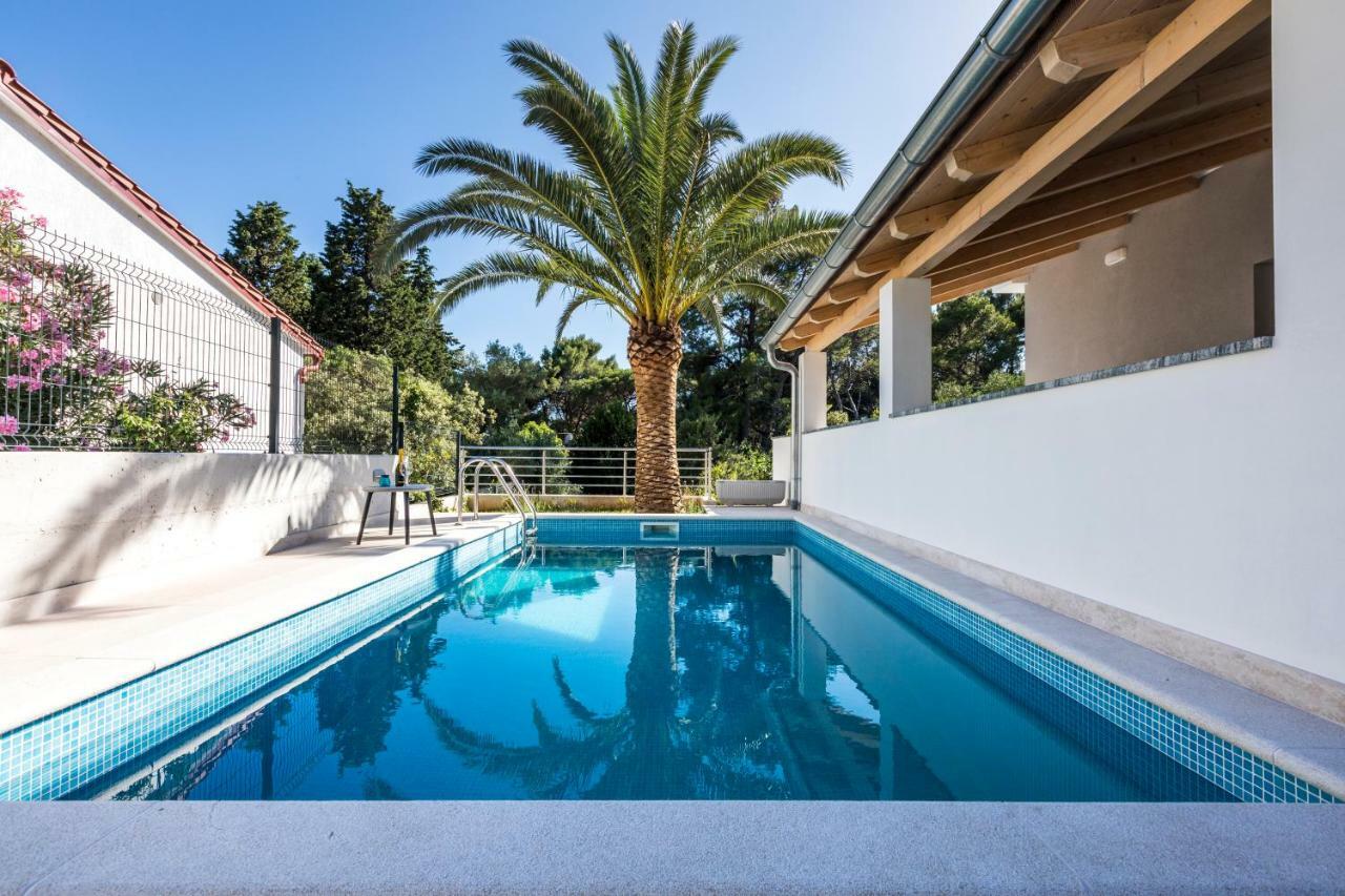 Villa Artaturi Mali Lošinj Екстериор снимка